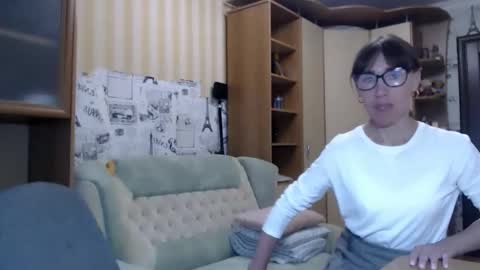 cute_lion_ online show from June 6, 11:26 am