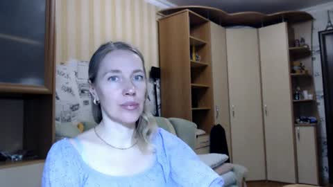 cute_lion_ online show from June 13, 11:41 am