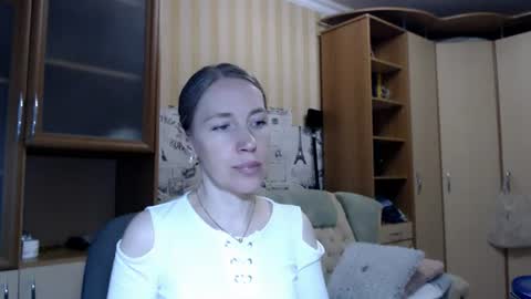 cute_lion_ online show from June 16, 12:41 pm