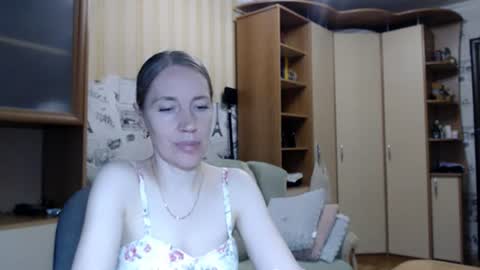 cute_lion_ online show from June 26, 8:35 pm