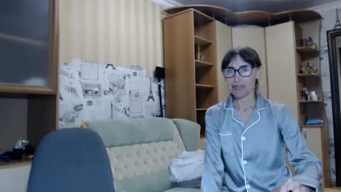 cute_lion_ online show from July 9, 12:20 pm