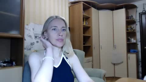 cute_lion_ online show from July 16, 7:20 pm