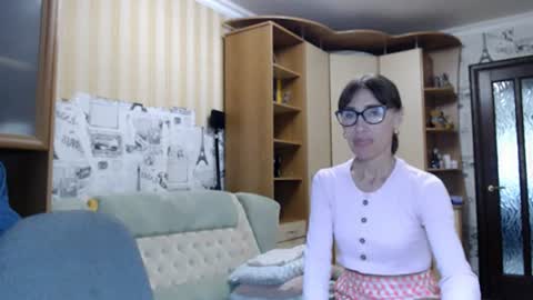 cute_lion_ online show from July 27, 11:50 am