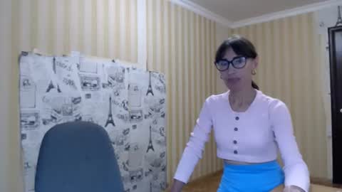 cute_lion_ online show from August 1, 11:53 am