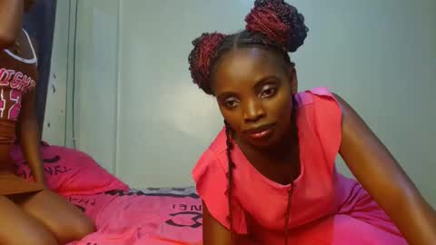 cute_lorna online show from April 18, 9:26 pm