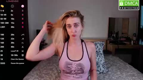 Snapshot of cute_milana chatting on July 13, 1:03 pm Milana online show from July 13, 1:03 pm
