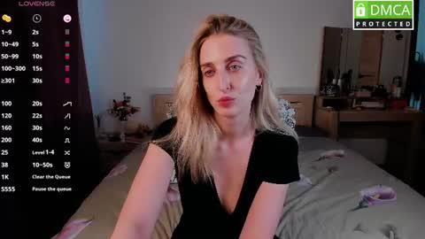Snapshot of cute_milana chatting on July 18, 12:53 pm Milana online show from July 18, 12:53 pm