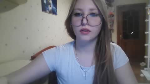 Veronica online show from April 5, 5:43 pm