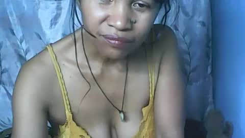 Snapshot of cute_moll chatting on December 18, 5:31 pm murielle online show from December 18, 5:31 pm