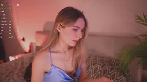 Snapshot of cute_pie_an chatting on November 30, 6:01 pm AN online show from November 30, 6:01 pm