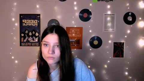 Snapshot of cute_samanta_ chatting on November 18, 7:40 pm Youre Samanta online show from November 18, 7:40 pm