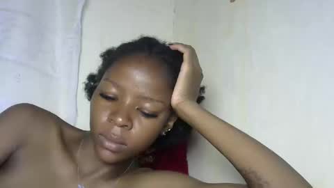 Snapshot of cute_sexy3 chatting on February 28, 9:15 am SHARON online show from February 28, 9:15 am