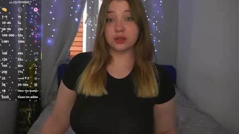 Snapshot of cute_sharloti chatting on June 10, 4:50 pm Sasha online show from June 10, 4:50 pm