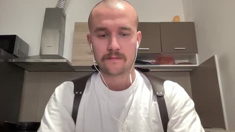 cute_skywalker online show from December 20, 7:12 am