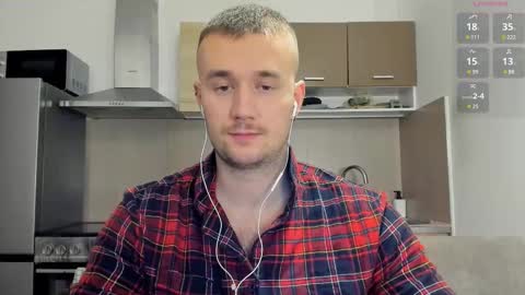 cute_skywalker online show from February 15, 6:12 pm