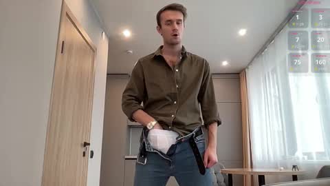 cute_skywalker online show from October 10, 11:09 am