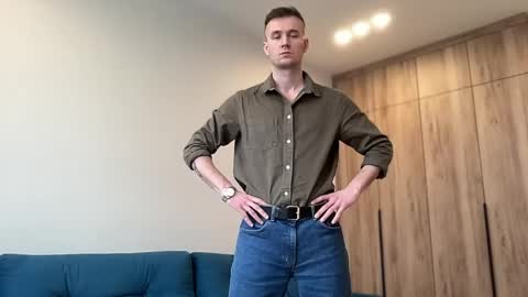 cute_skywalker online show from April 26, 12:14 pm