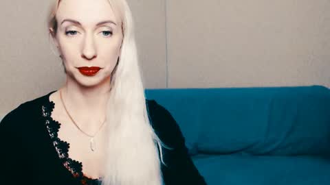 Snapshot of cute_smile_shy chatting on February 25, 7:03 pm cute_smile_shy online show from February 25, 7:03 pm