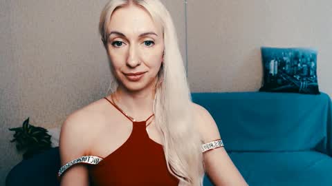 Snapshot of cute_smile_shy chatting on March 9, 12:20 pm cute_smile_shy online show from March 9, 12:20 pm