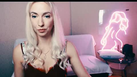 Snapshot of cute_smile_shy chatting on September 27, 8:47 pm cute_smile_shy online show from September 27, 8:47 pm