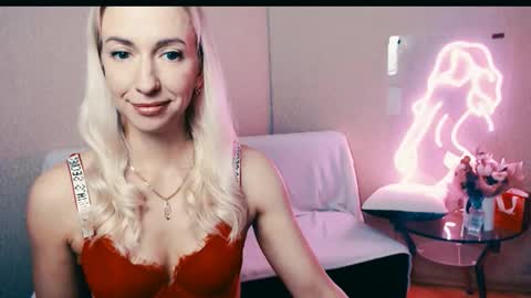 Snapshot of cute_smile_shy chatting on October 12, 6:56 am cute_smile_shy online show from October 12, 6:56 am