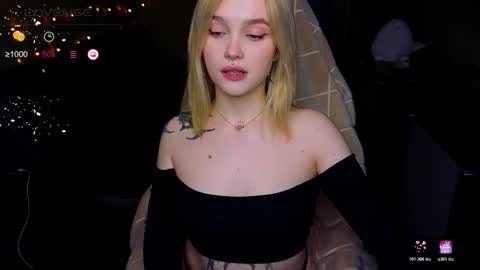 Snapshot of cute_summer_breathe chatting on October 23, 7:45 pm Sue online show from October 23, 7:45 pm