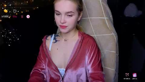 Snapshot of cute_summer_breathe chatting on November 3, 11:26 pm Sue online show from November 3, 11:26 pm