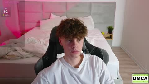 Thomas -  online show from February 1, 12:29 am