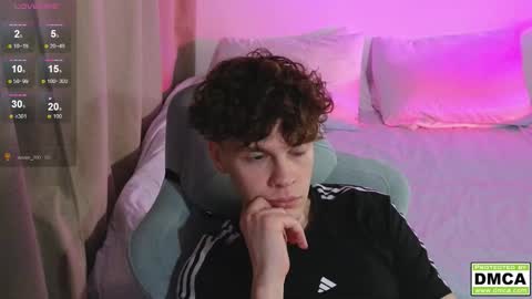 Thomas -  online show from March 9, 7:29 pm