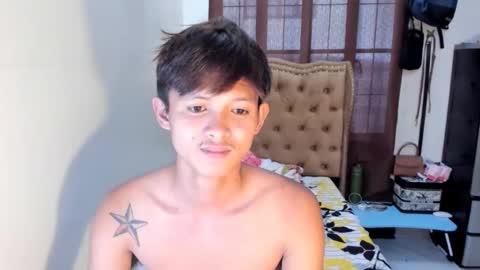 Snapshot of cuteboiixxx chatting on April 8, 8:36 am cuteboiixxx online show from April 8, 8:36 am