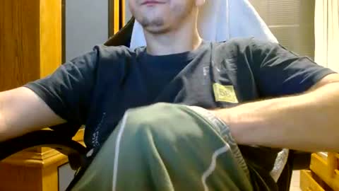 Cuteboy090 online show from June 19, 10:13 pm