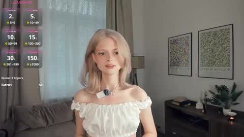 Alice online show from October 12, 8:24 am
