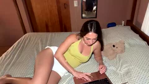 Cami online show from November 21, 1:37 am
