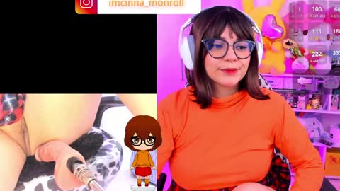 Snapshot of cutecinamonroll chatting on December 29, 3:24 pm Cinna independent model online show from December 29, 3:24 pm