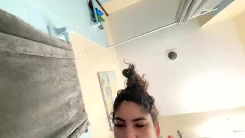 loveolots online show from February 6, 2:31 pm