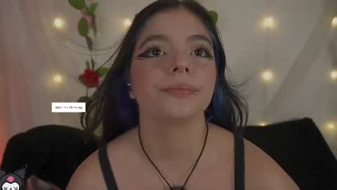 Snapshot of cutee_andrea chatting on June 22, 2:35 am Andrea 3 online show from June 22, 2:35 am