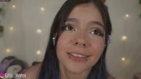 Snapshot of cutee_andrea chatting on July 7, 7:23 am Andrea 3 online show from July 7, 7:23 am