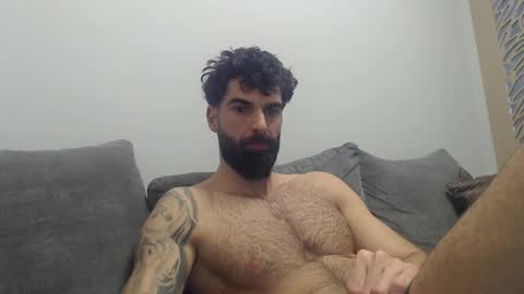 cuteeboy online show from February 11, 7:24 am