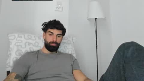 cuteeboy online show from March 2, 7:59 am