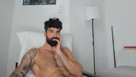 cuteeboy online show from June 23, 6:11 am