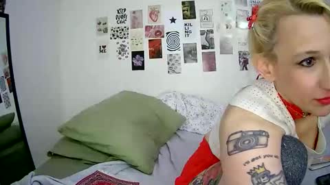 Bella online show from December 22, 5:48 am