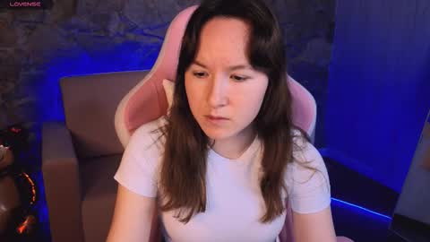 cuteglory online show from March 18, 1:42 am