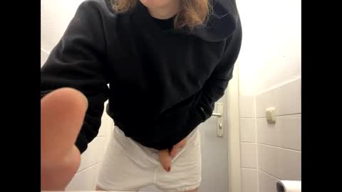 Cutegoth online show from March 18, 8:28 am