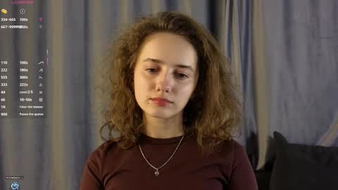 Snapshot of cutelunette chatting on December 14, 3:06 pm Ellen online show from December 14, 3:06 pm