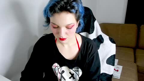 Snapshot of cutemetalgoddess chatting on December 24, 11:33 pm Alice online show from December 24, 11:33 pm