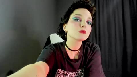 Snapshot of cutemetalgoddess chatting on January 16, 4:07 am Alice online show from January 16, 4:07 am