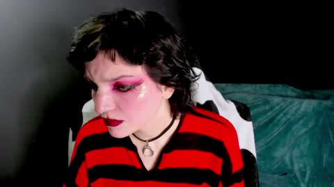 Snapshot of cutemetalgoddess chatting on January 22, 12:59 am Alice online show from January 22, 12:59 am