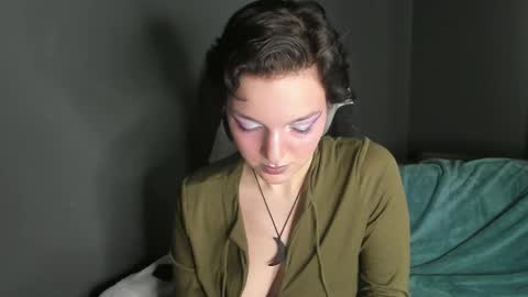 Snapshot of cutemetalgoddess chatting on February 19, 11:28 am Alice online show from February 19, 11:28 am