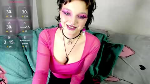 Snapshot of cutemetalgoddess chatting on March 8, 11:49 pm Alice online show from March 8, 11:49 pm
