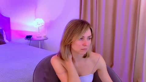 cutemirage online show from November 28, 2:31 pm